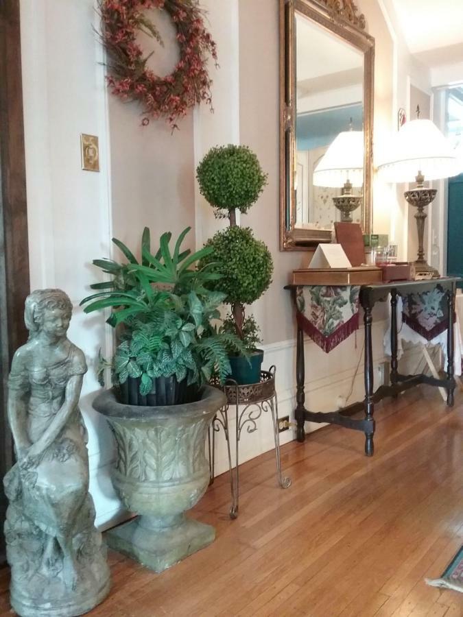 Hanover House Bed And Breakfast Niagara Falls Eksteriør billede