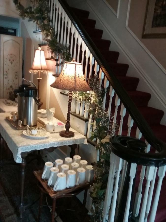 Hanover House Bed And Breakfast Niagara Falls Eksteriør billede